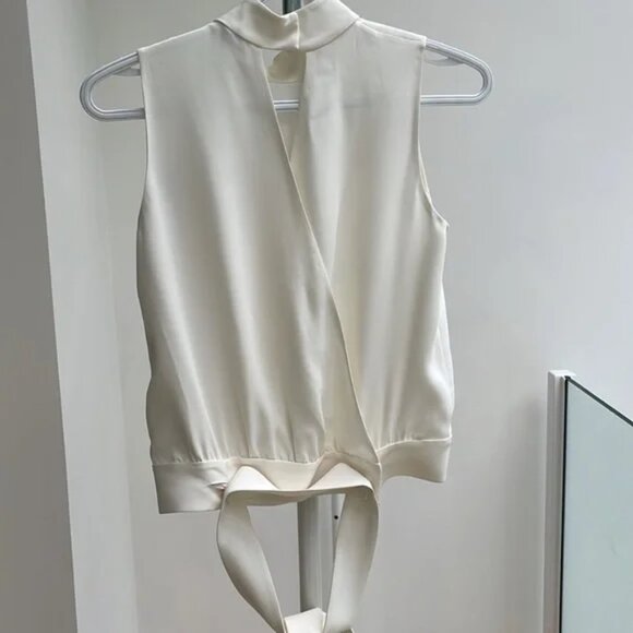 Ivory white sleeveless 100% Silk blouse - Picture 3 of 4